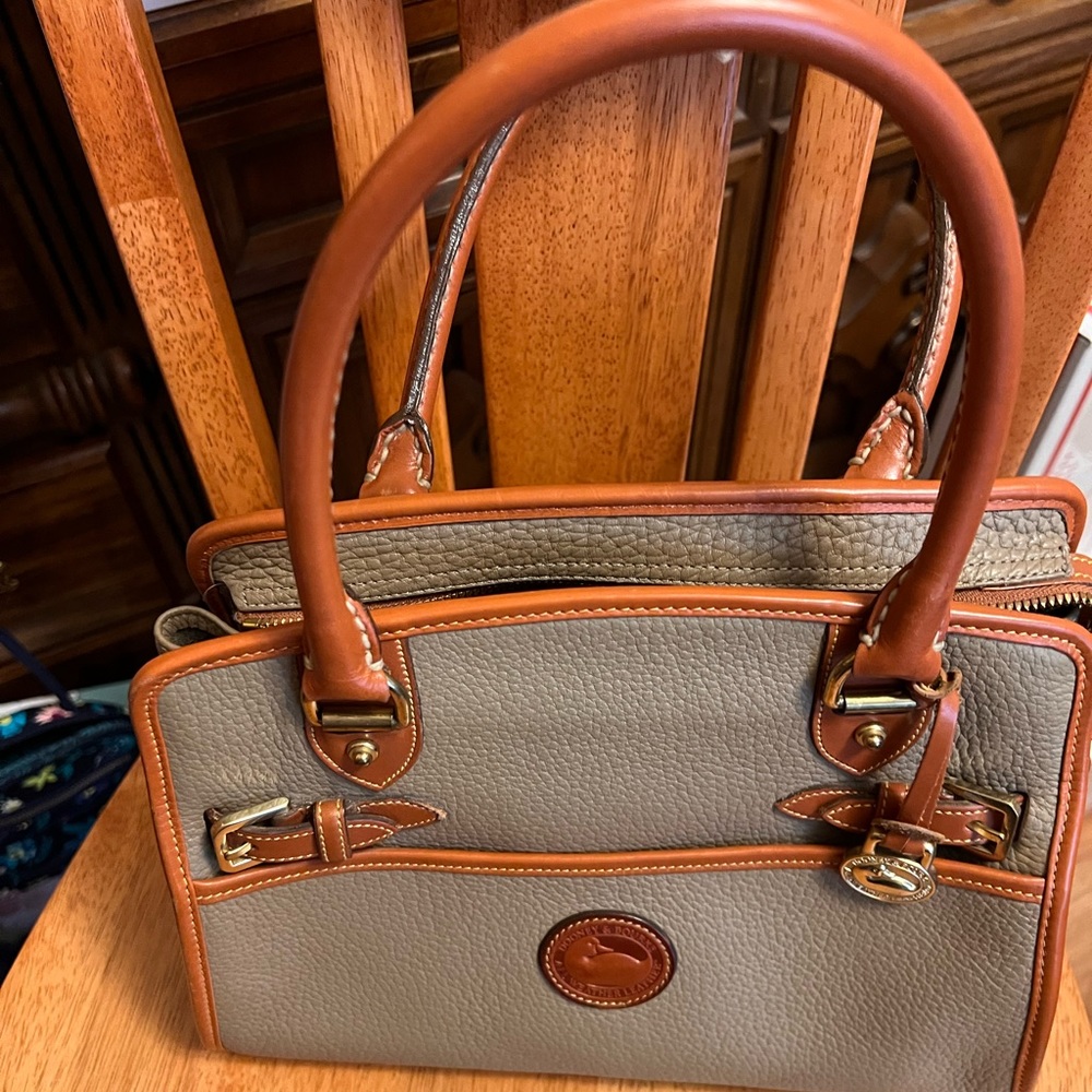 Vintage All Weather Dooney and Bourke satchel crossbody